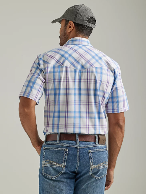 Wrangler Clothing Iris Purple (112327811) Men 20X Competition Advanced Comfort Short Sleeve Western Snap Two Pocket Plaid Shirt 8V2H454