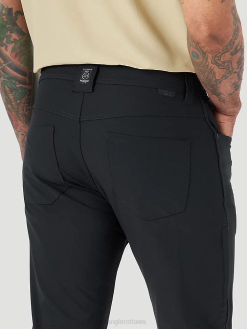 Wrangler Clothing Jet Black (NS808JB) Men ATG FWDS Five Pocket Pant 8V2H254