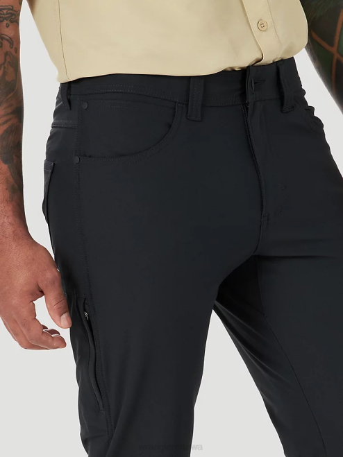 Wrangler Clothing Jet Black (NS808JB) Men ATG FWDS Five Pocket Pant 8V2H254