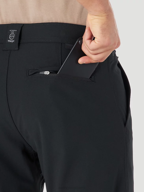 Wrangler Clothing Jet Black (NS818JB) Men ATG FWDS Chino 8V2H257