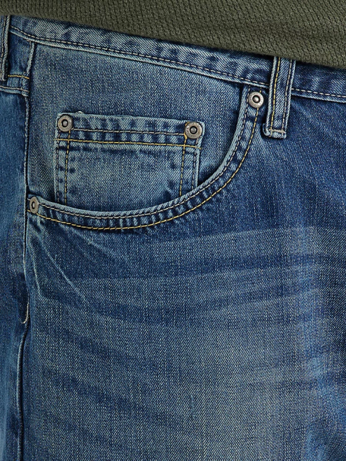 Wrangler Clothing Medium Indigo (10ZM4RBGI) Men Authentics Relaxed Fit Bootcut Jean 8V2H125