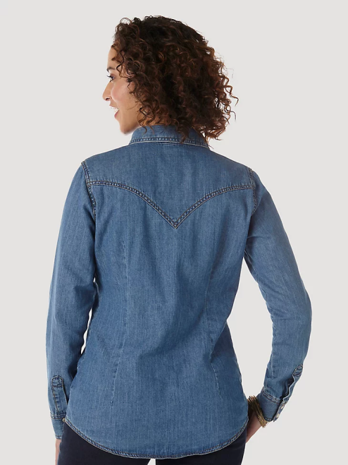 Wrangler Clothing Mid Denim (LW7006D) Women Long Sleeve Western Snap Denim Shirt 8V2H880
