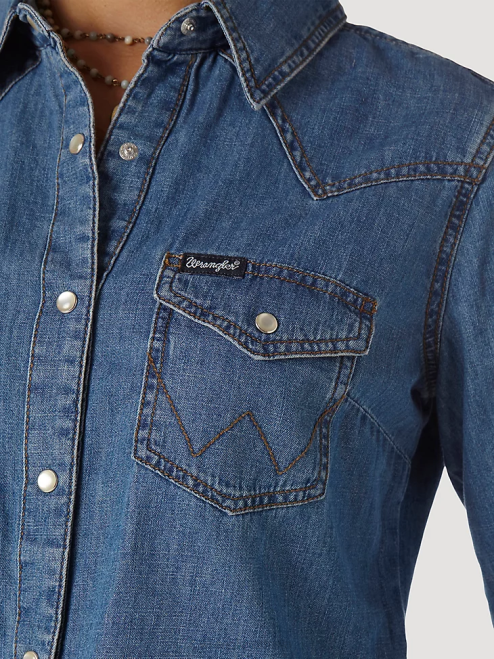 Wrangler Clothing Mid Denim (LW7006D) Women Long Sleeve Western Snap Denim Shirt 8V2H880