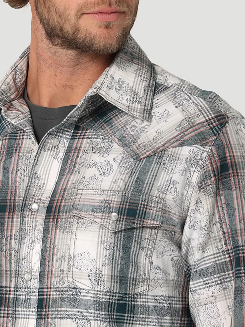 Wrangler Clothing Navy/Black (FR123BL) Men FR Flame Resistant Long Sleeve Western Snap Plaid Shirt 8V2H500