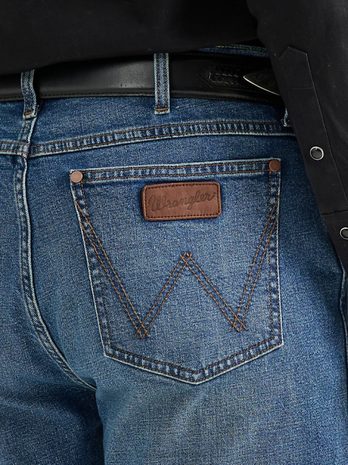 Wrangler Clothing Normande (112332244) Men Retro Slim Fit Straight Leg Jean 8V2H23