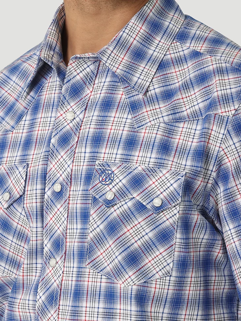 Wrangler Clothing Picnic Navy (112326335) Men Retro Short Sleeve Western Snap with Sawtooth Flap Pocket Plaid Shirt 8V2H431