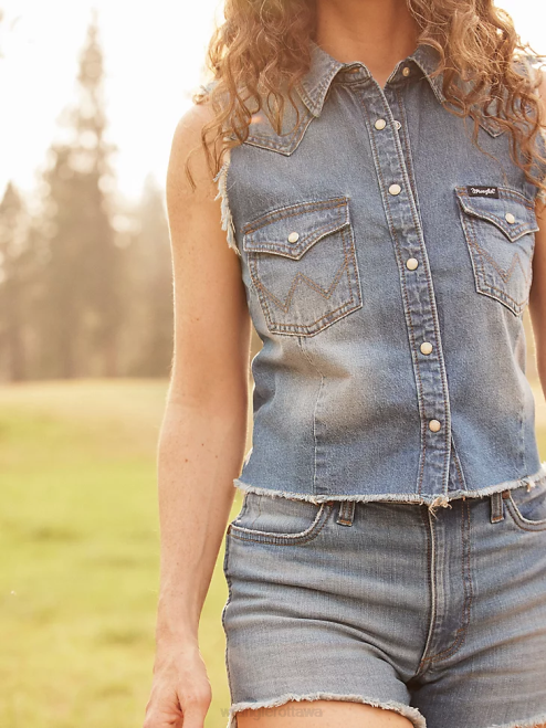 Wrangler Clothing Pop Red (112329682) Women Retro Sleeveless Plaid Western Snap Top 8V2H896