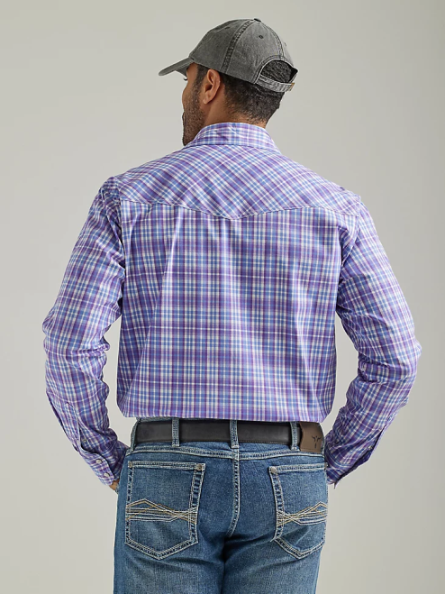 Wrangler Clothing Purple Grape Check (112327809) Men 20X Competition Advanced Comfort Long Sleeve Two Pocket Western Snap Plaid Shirt 8V2H496