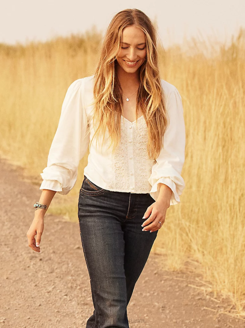 Wrangler Clothing Red (112327234) Women Retro Americana Bandana Western Snap Shirt 8V2H882