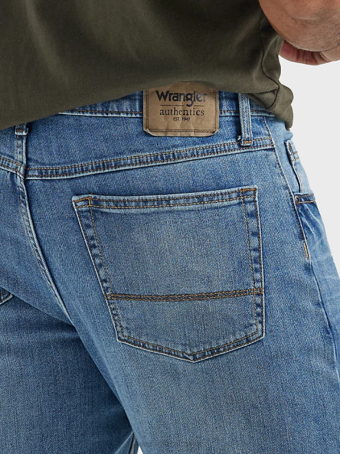 Wrangler Clothing Riptide (10ZM4RBRP) Men Authentics Relaxed Fit Bootcut Jean 8V2H122