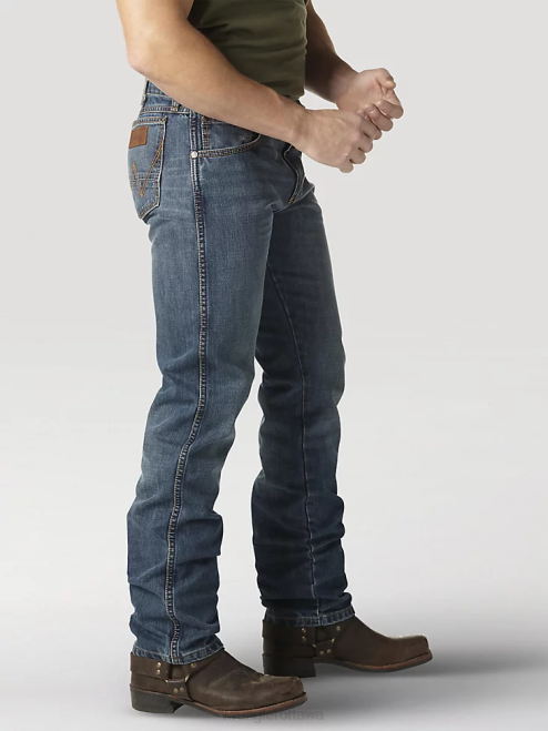 Wrangler Clothing Rocky Top (88MWZRT) Men Retro Slim Fit Straight Leg Jean 8V2H33