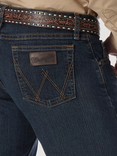 Wrangler Clothing Root Beer (02MACRB) Men 20X Advanced Comfort 02 Competition Slim Jean 8V2H134