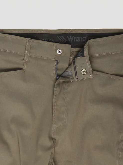 Wrangler Clothing Sagebrush (10ZM980SB) Men Authentics Comfort Waist Cargo Short 8V2H564