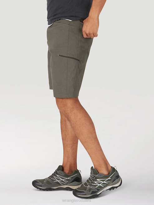 Wrangler Clothing Sagebrush (10ZM980SB) Men Authentics Comfort Waist Cargo Short 8V2H564