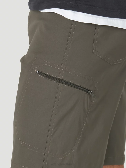 Wrangler Clothing Sagebrush (10ZM980SB) Men Authentics Comfort Waist Cargo Short 8V2H564
