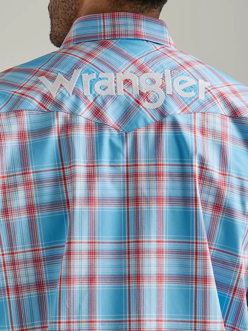 Wrangler Clothing Sunny Blue (112327776) Men Logo Long Sleeve Western Snap Plaid Shirt 8V2H498