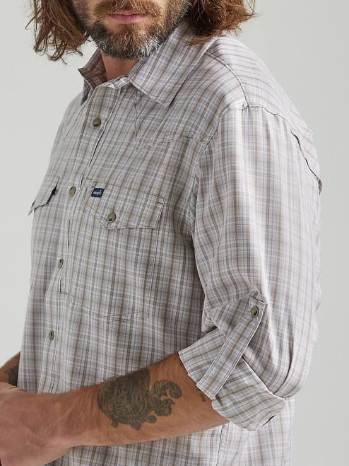 Wrangler Clothing Tan Plaid (112326185) Men Performance Snap Long Sleeve Plaid Shirt 8V2H435