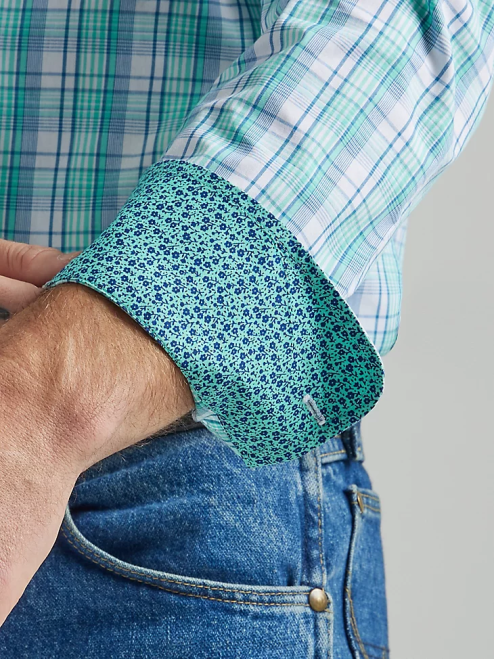 Wrangler Clothing Teal Floral (112324879) Men George Strait Long Sleeve Button Down One Pocket Plaid Shirt 8V2H315