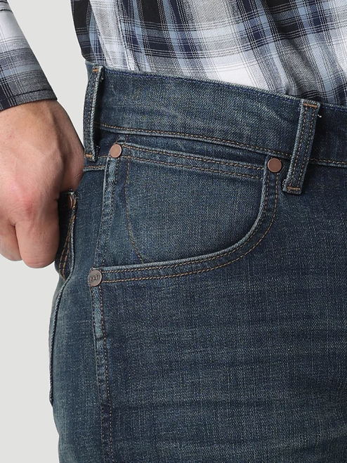 Wrangler Clothing Timber (112323402) Men Retro Slim Fit Bootcut Jean 8V2H10