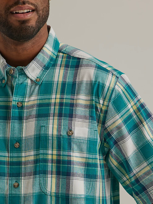 Wrangler Clothing Variable Teal (112325890) Men Rugged Wear Short Sleeve Easy Care Plaid Button-Down Shirt 8V2H345