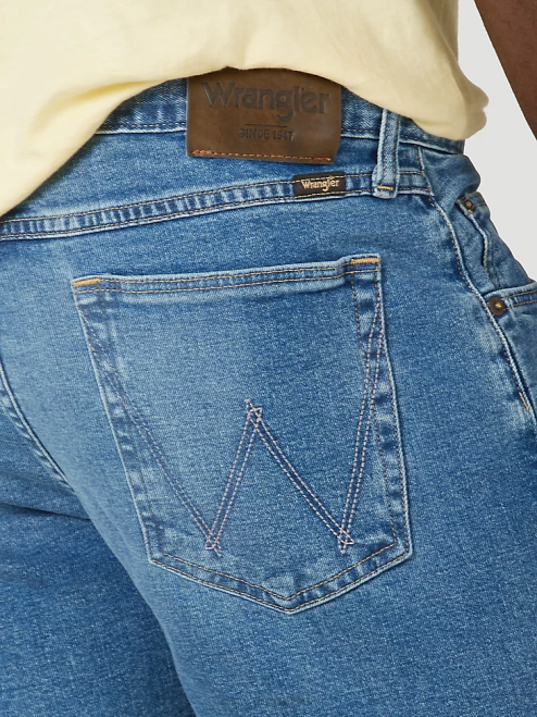 Wrangler Clothing Vintage Indigo (112317151) Men Free To Stretch Denim Short 8V2H580