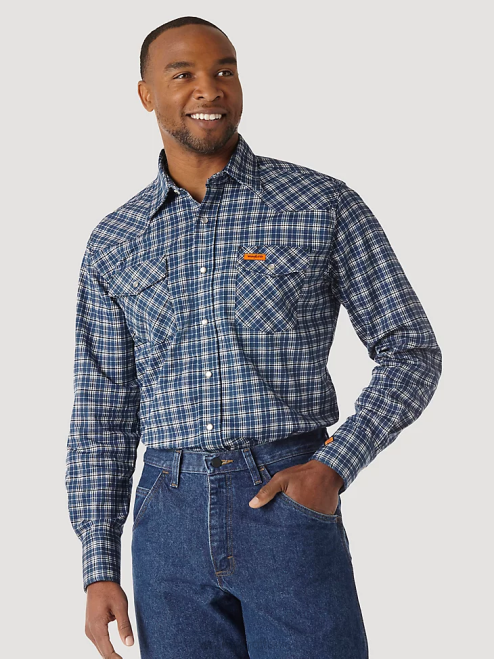 Wrangler Clothing Blue/Black (FR122BW) Men FR Flame Resistant Long Sleeve Western Snap Plaid Shirt 8V2H501