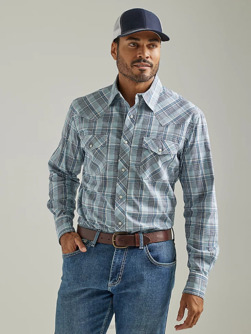 Wrangler Clothing Blue Sea Navy (112327800) Men 20X Competition Advanced Comfort Long Sleeve Two Pocket Western Snap Plaid Shirt 8V2H495