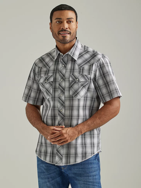 Wrangler Clothing Chess Grey (112326471) Men Fashion Snap Short Sleeve Western Snap Plaid Shirt 8V2H463