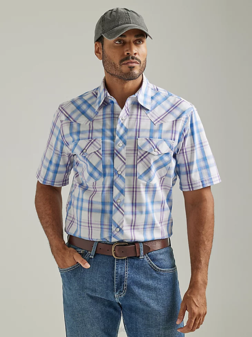 Wrangler Clothing Iris Purple (112327811) Men 20X Competition Advanced Comfort Short Sleeve Western Snap Two Pocket Plaid Shirt 8V2H454
