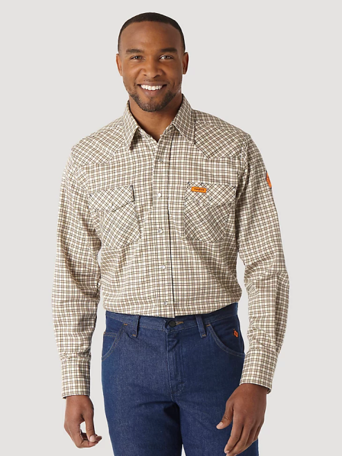 Wrangler Clothing Khaki/White (FR124MM) Men FR Flame Resistant Long Sleeve Western Snap Plaid Shirt 8V2H502