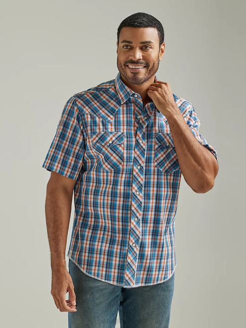 Wrangler Clothing Sunset Blue (112326470) Men Fashion Snap Short Sleeve Western Snap Plaid Shirt 8V2H462