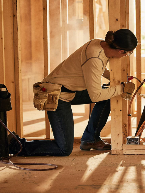 Wrangler Clothing Bakersville (FRAC9BF) Women Retro Flame Resistant Mae Bootcut Work Jean 8V2H803